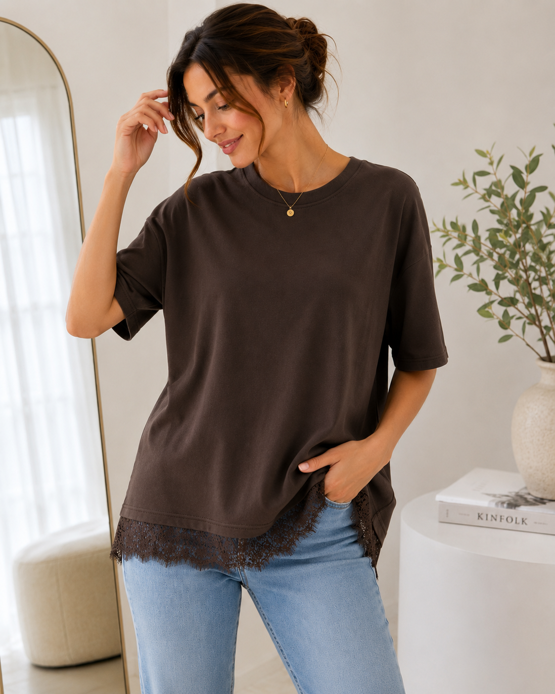 T-shirt ample à ourlet en dentelle pour femme – Marron chocolat