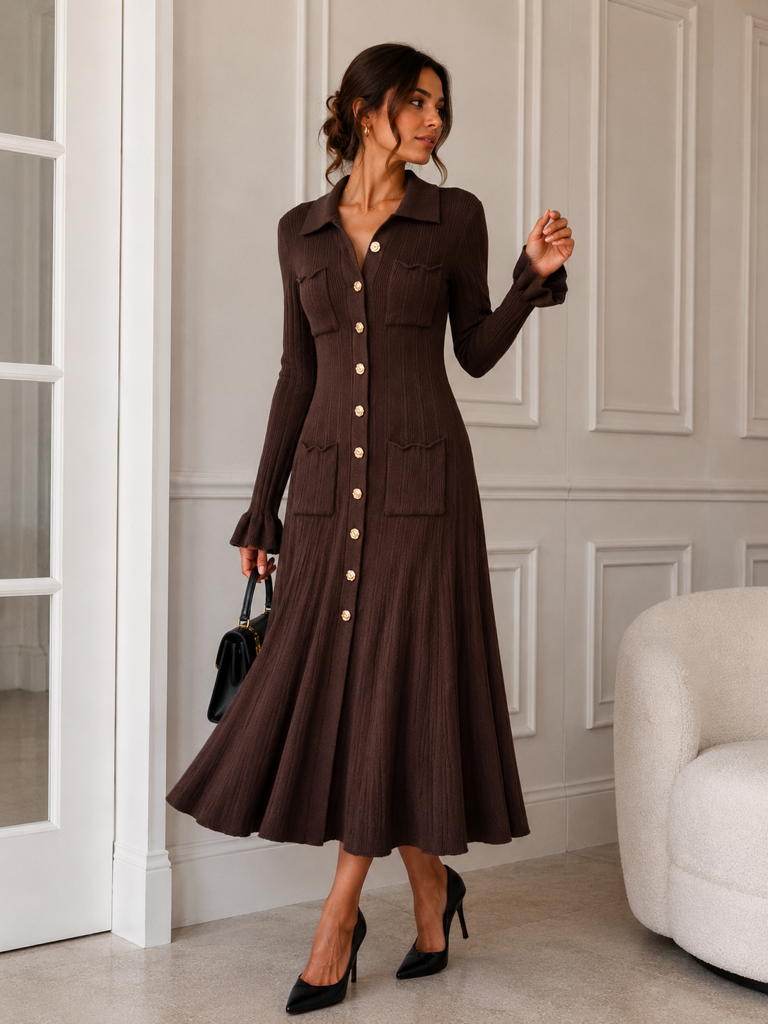 Braunes geripptes Strickhemdkleid